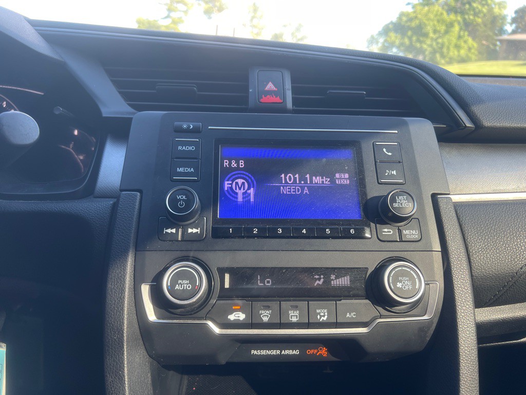 2018 Honda Civic Image 14