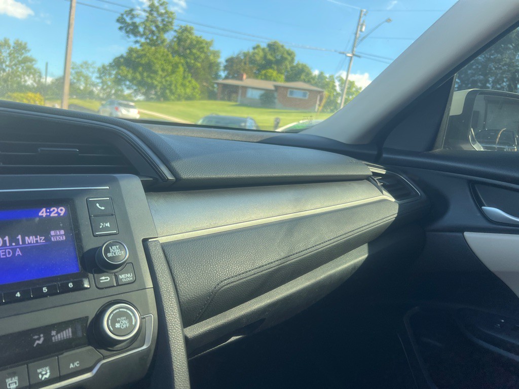 2018 Honda Civic Image 15