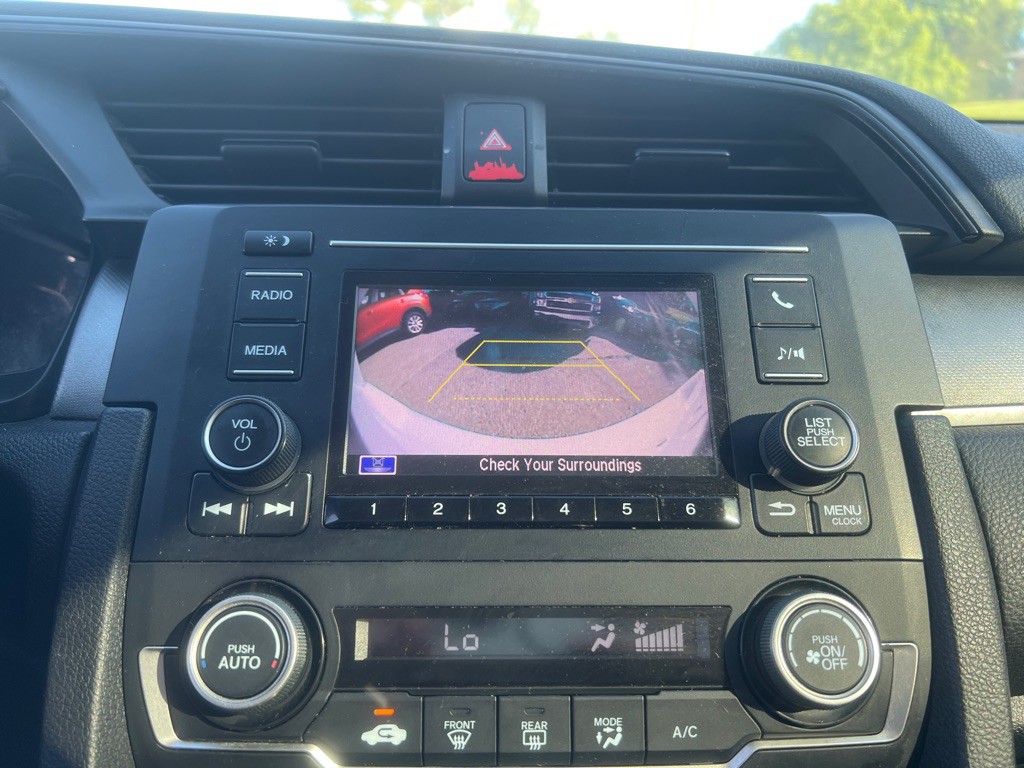 2018 Honda Civic Image 17