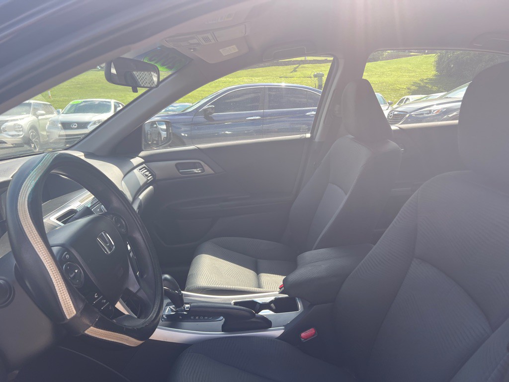 2015 Honda Accord Image 10