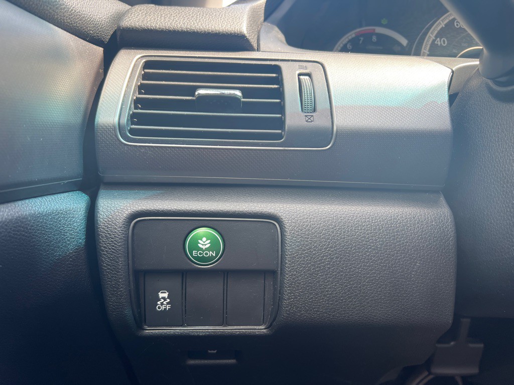 2015 Honda Accord Image 20