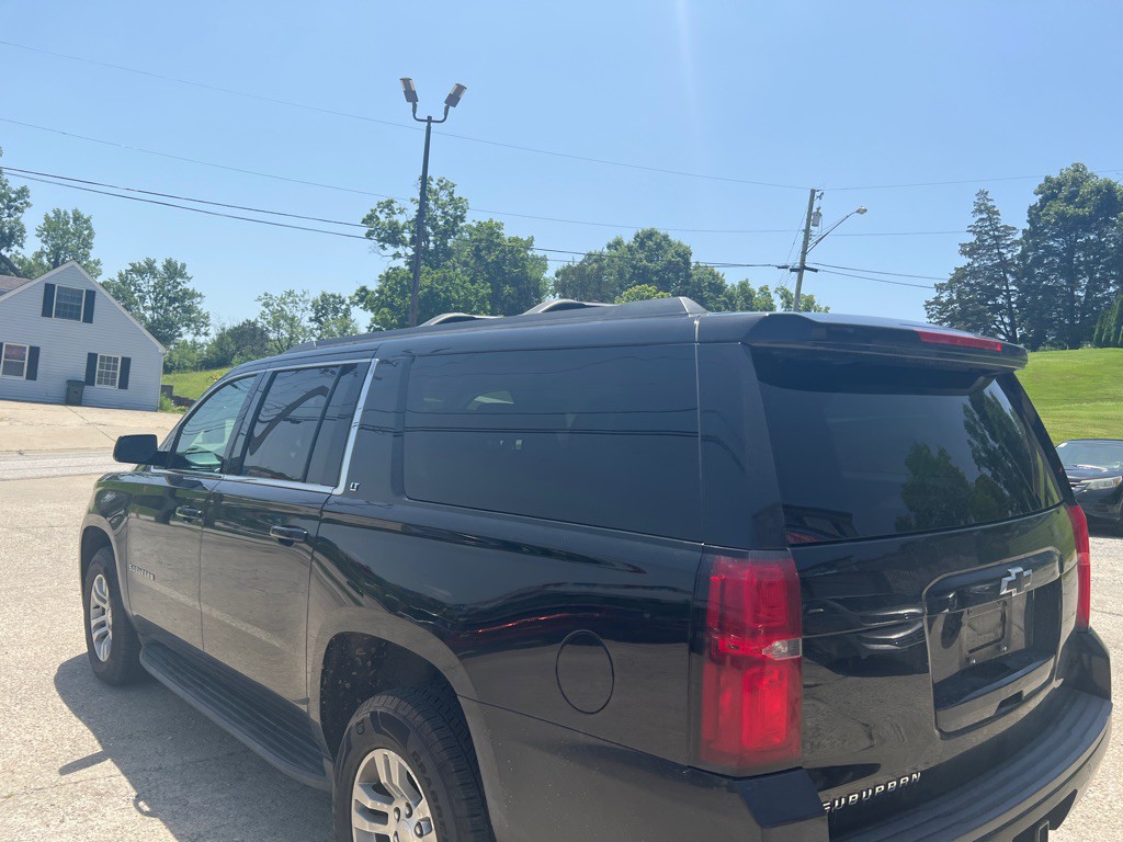 2019 Chevrolet Suburban Image 7