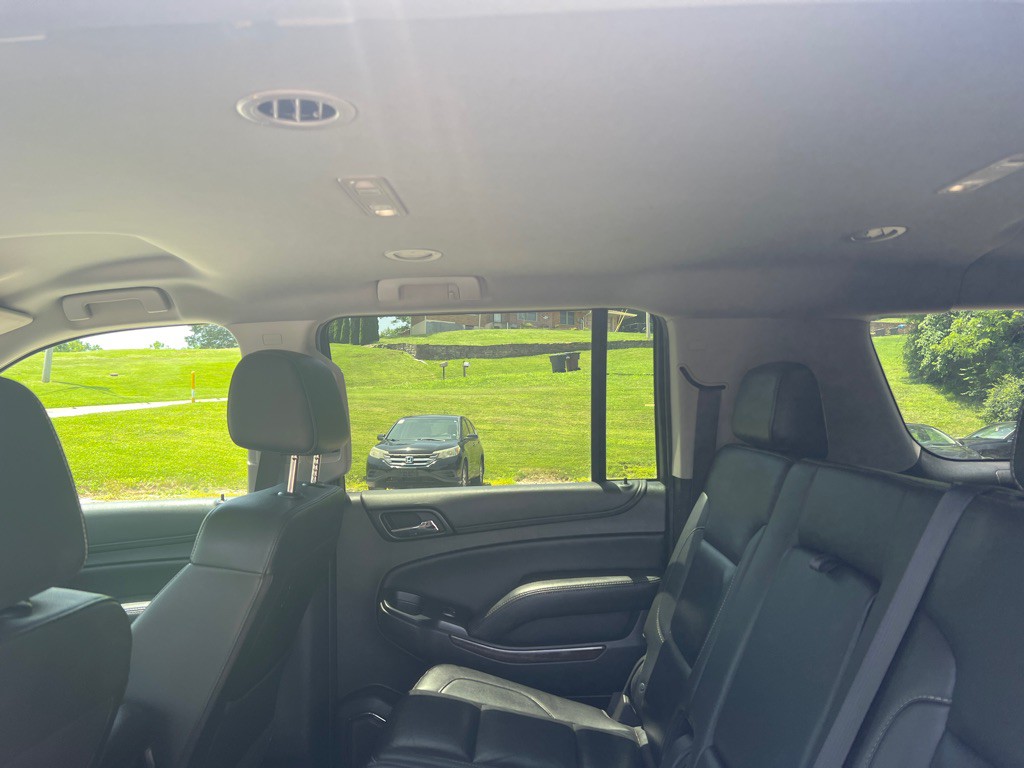 2019 Chevrolet Suburban Image 11
