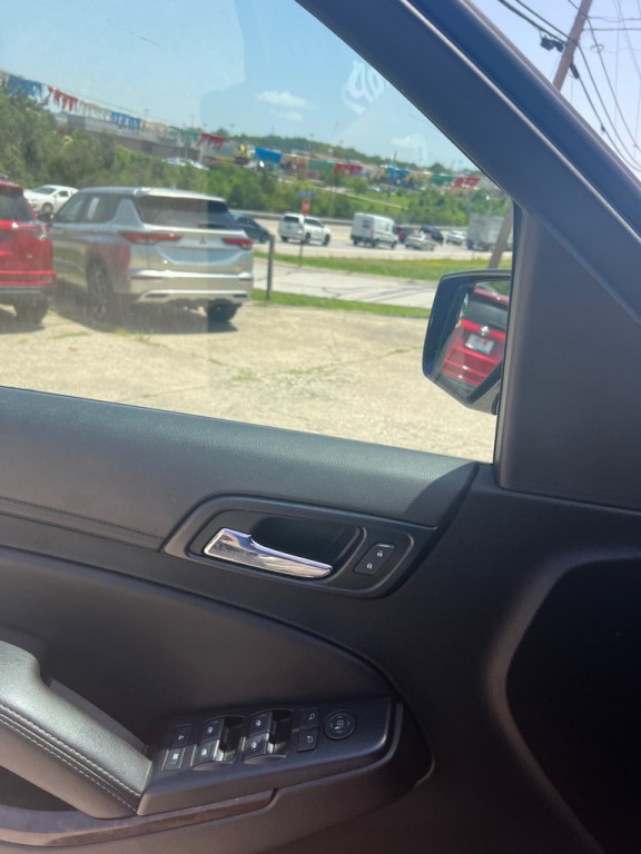 2019 Chevrolet Suburban Image 13
