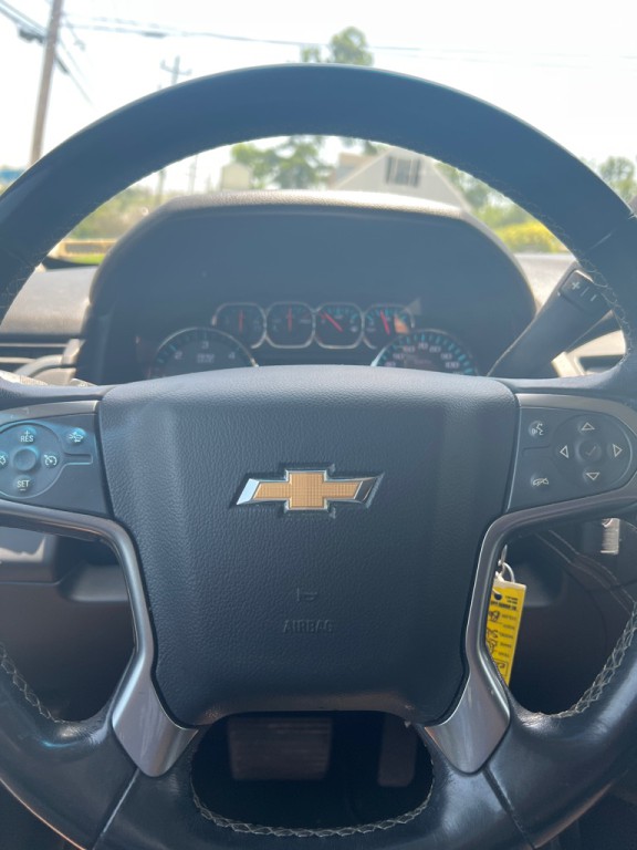 2019 Chevrolet Suburban Image 14