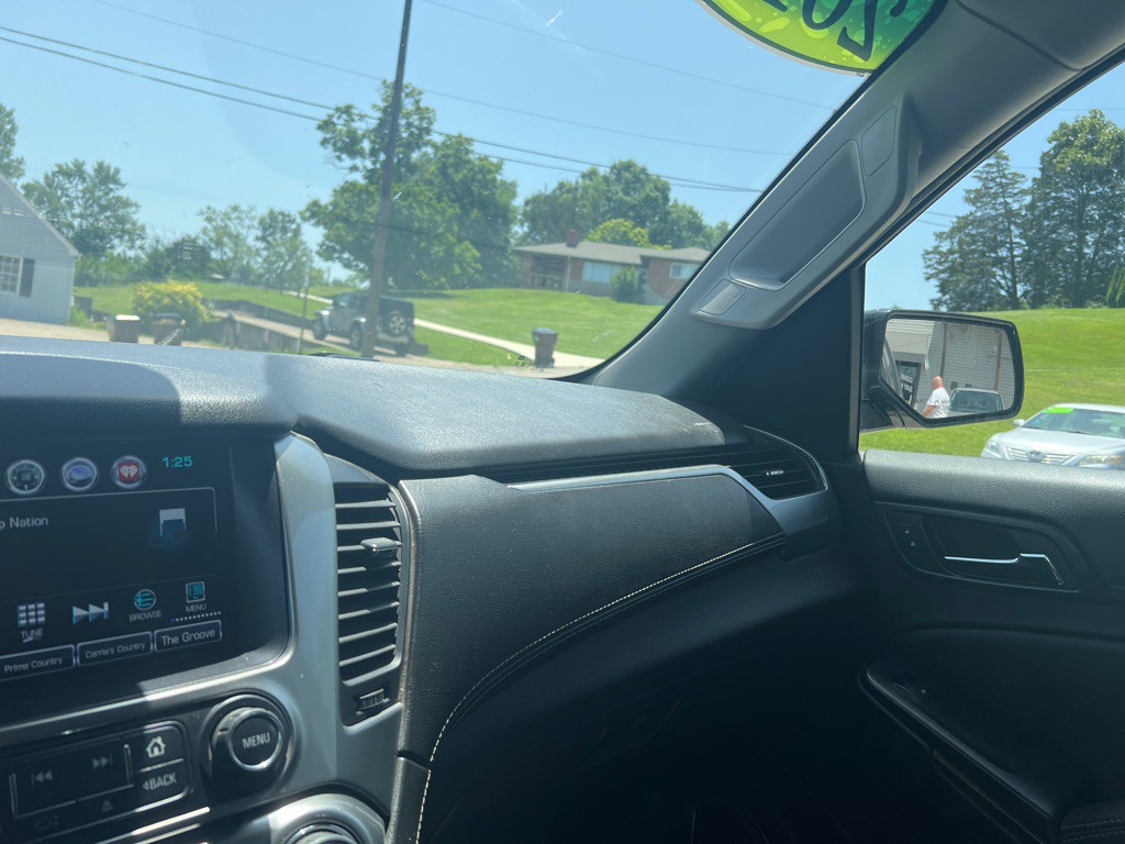 2019 Chevrolet Suburban Image 19