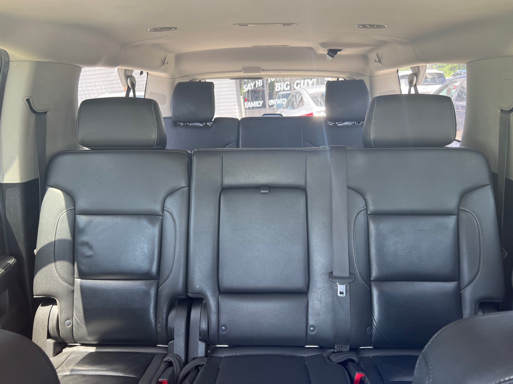 2019 Chevrolet Suburban Image 22