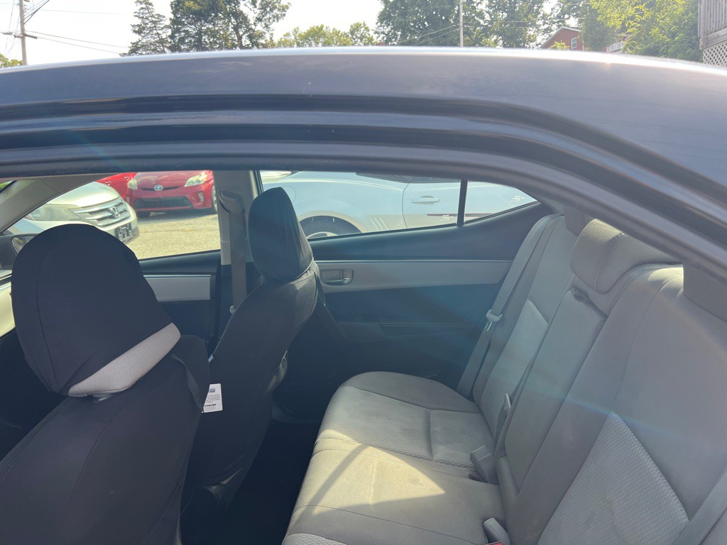 2016 Toyota Corolla Image 11