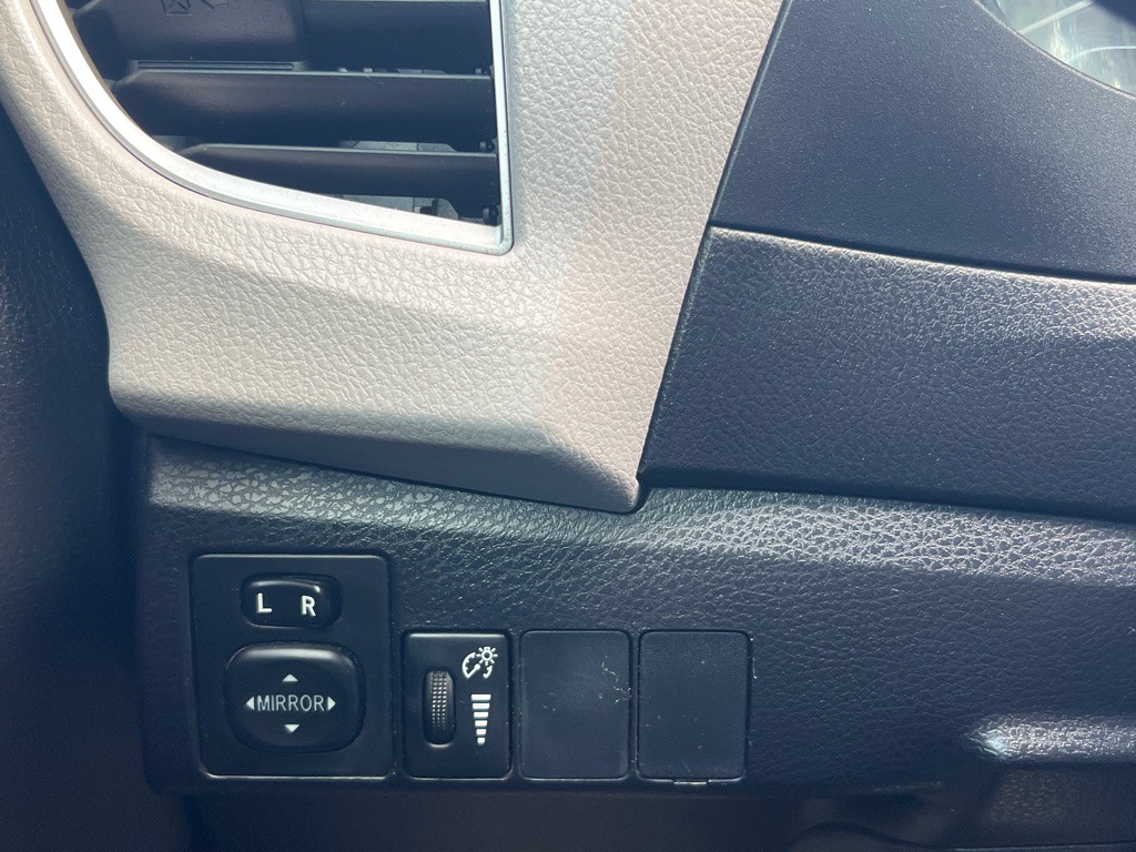 2016 Toyota Corolla Image 19