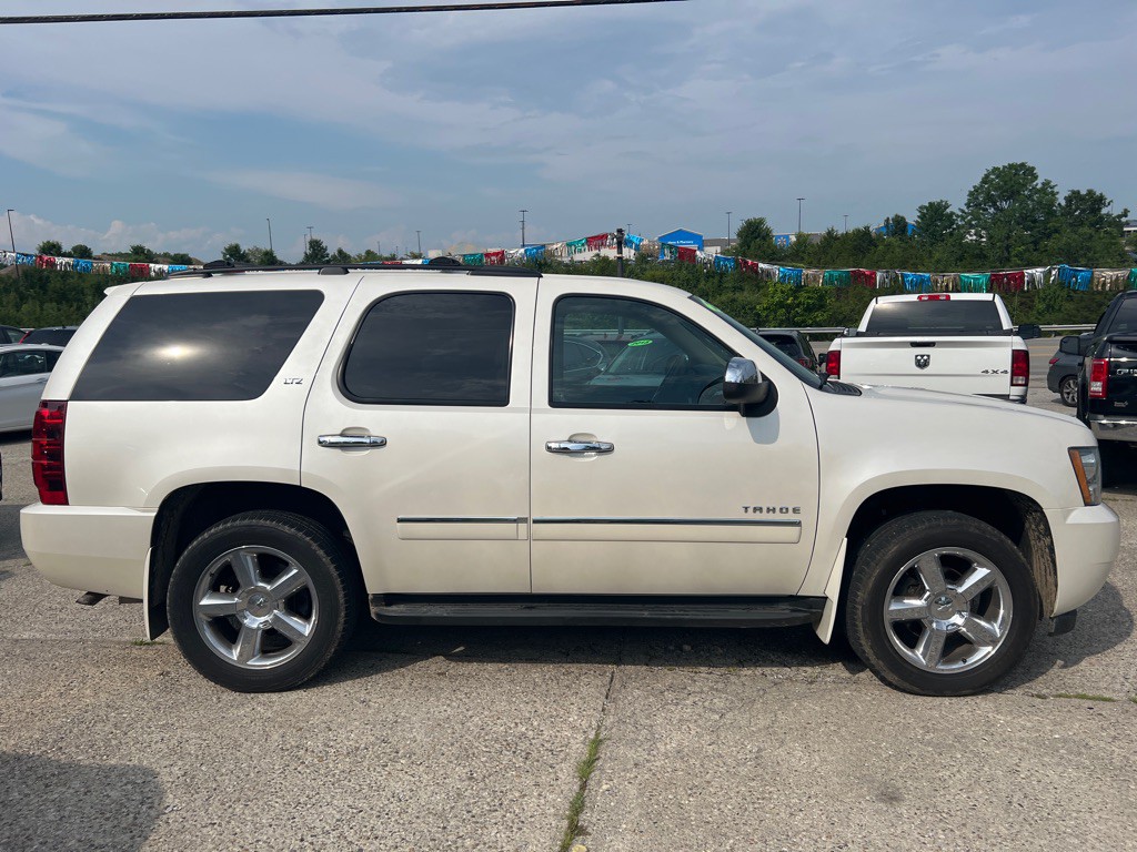 2012 Chevrolet Tahoe Image 4