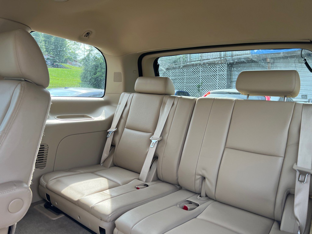 2012 Chevrolet Tahoe Image 11
