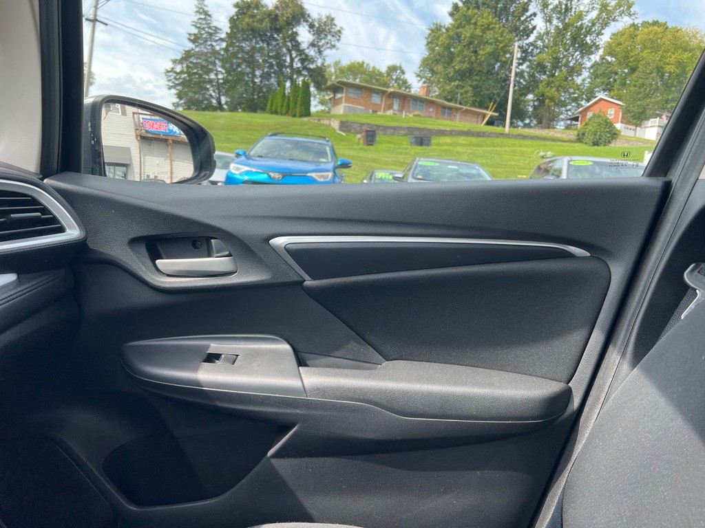 2015 Honda Fit Image 19