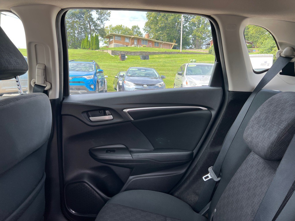 2015 Honda Fit Image 24