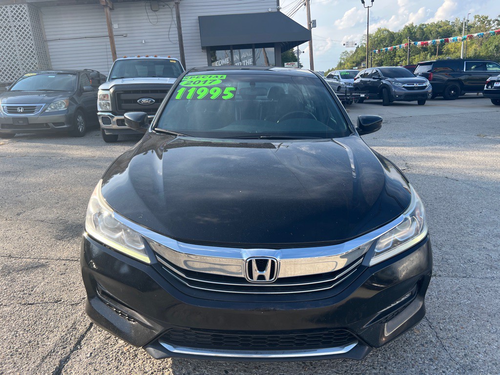 2017 Honda Accord Image 2