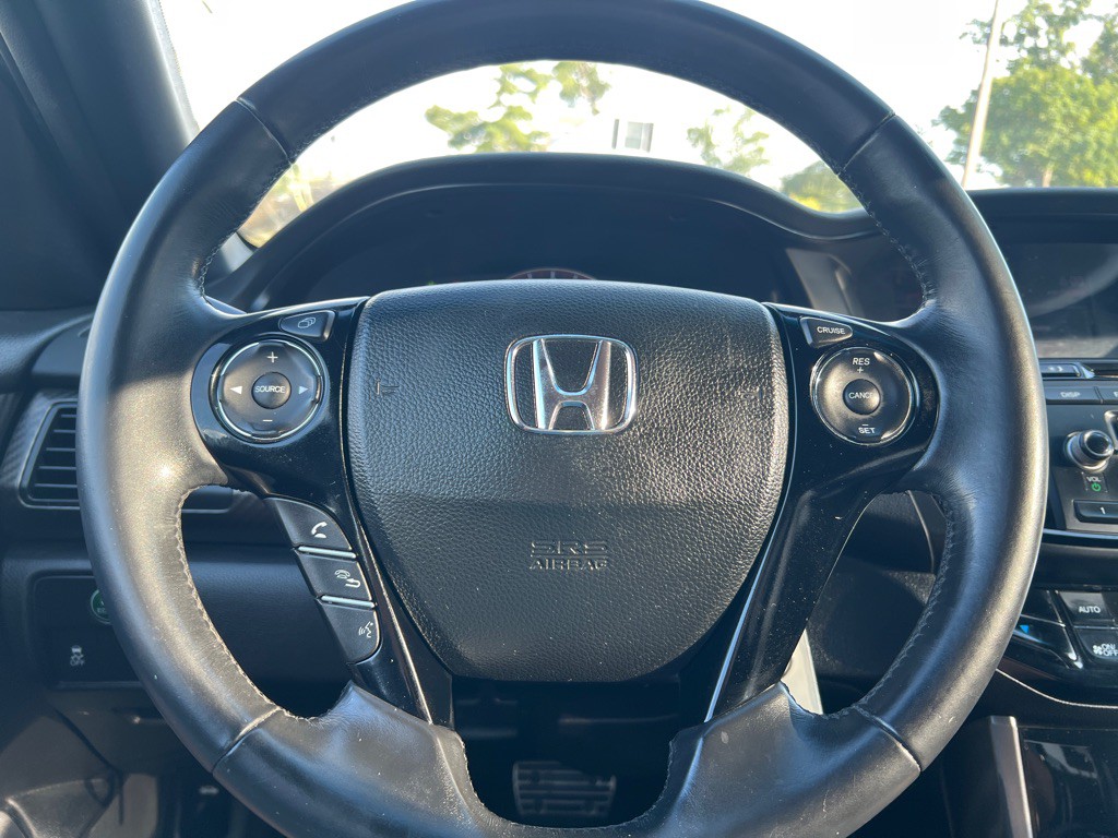 2017 Honda Accord Image 13