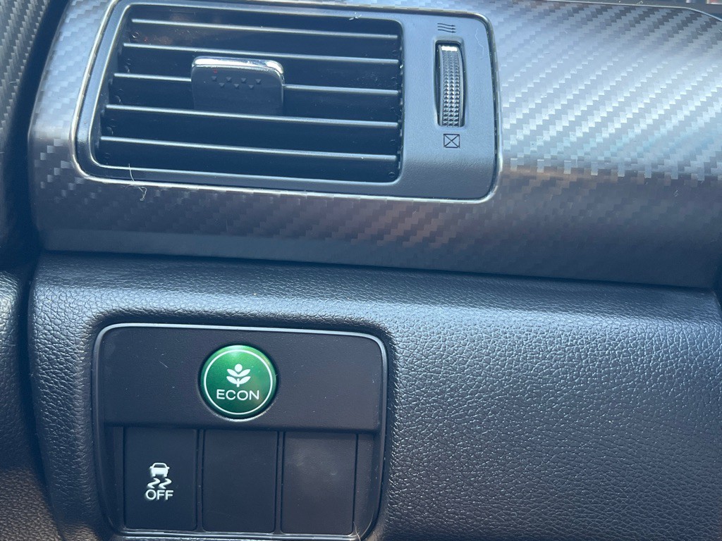 2017 Honda Accord Image 20