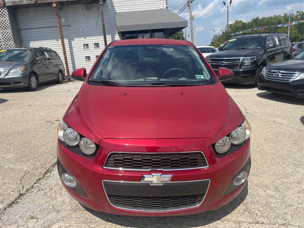 2012 Chevrolet Sonic Image 2