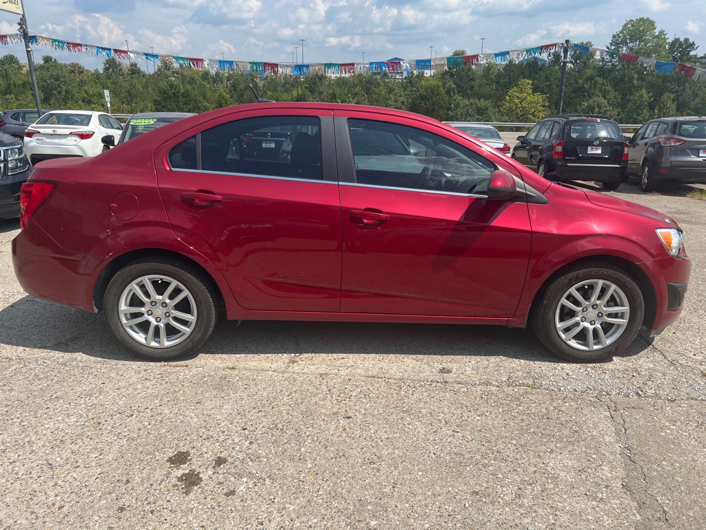 2012 Chevrolet Sonic Image 4