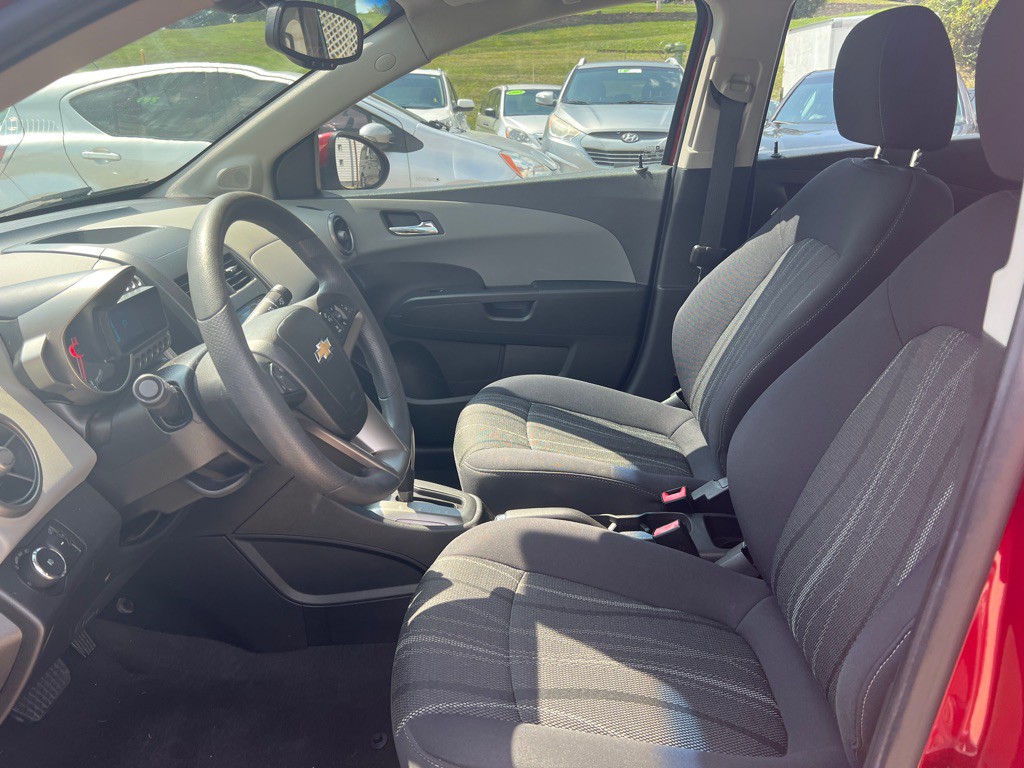 2012 Chevrolet Sonic Image 10