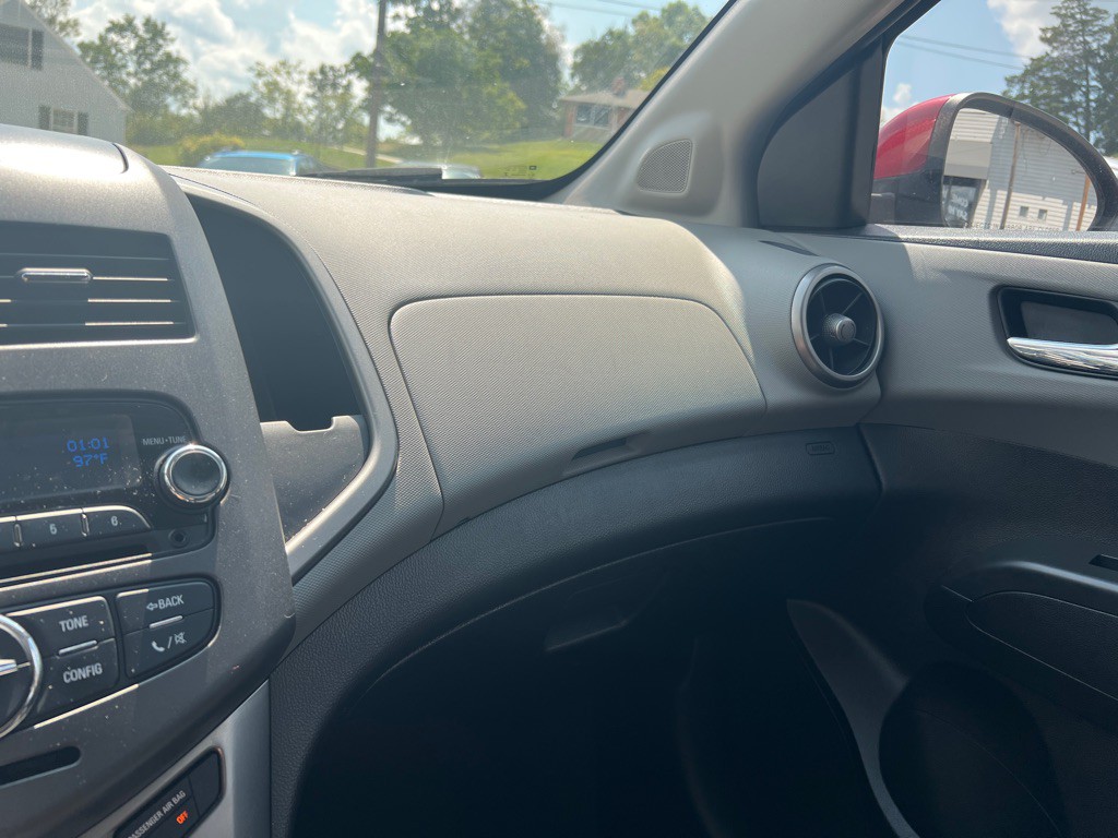 2012 Chevrolet Sonic Image 15