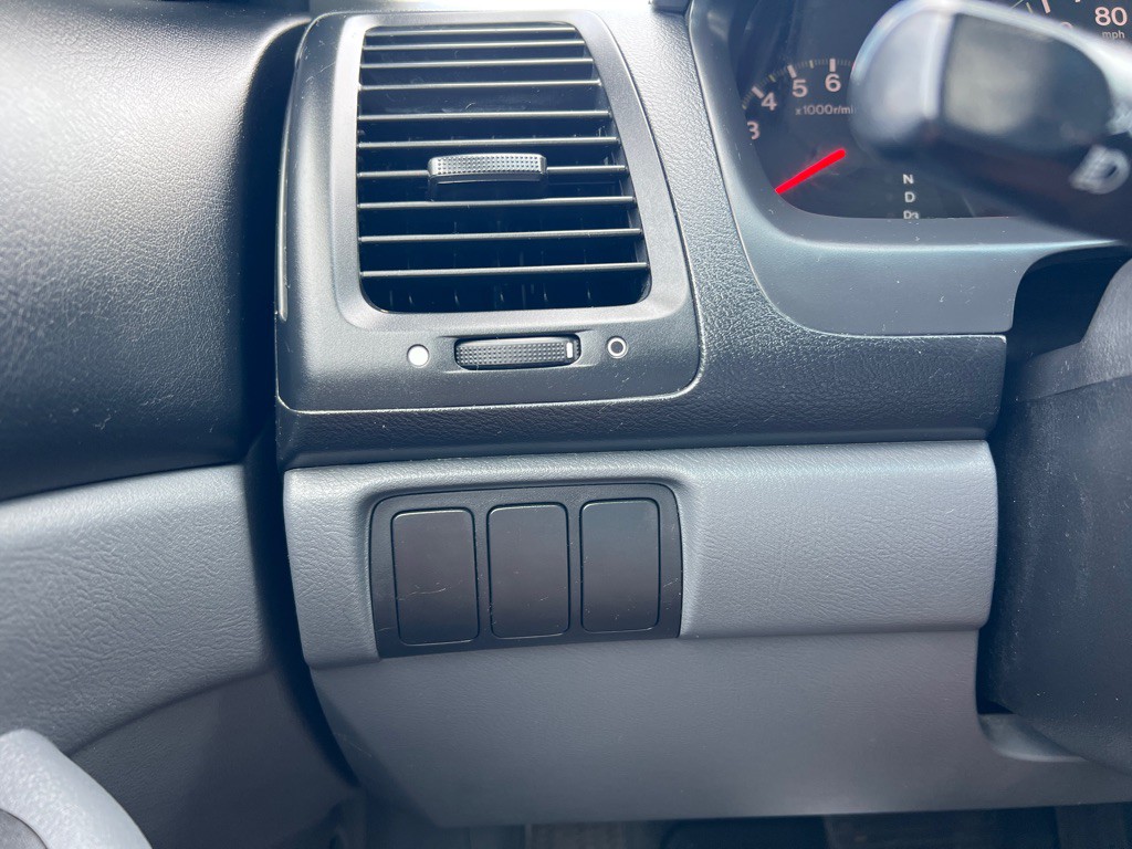 2004 Honda Accord Image 21