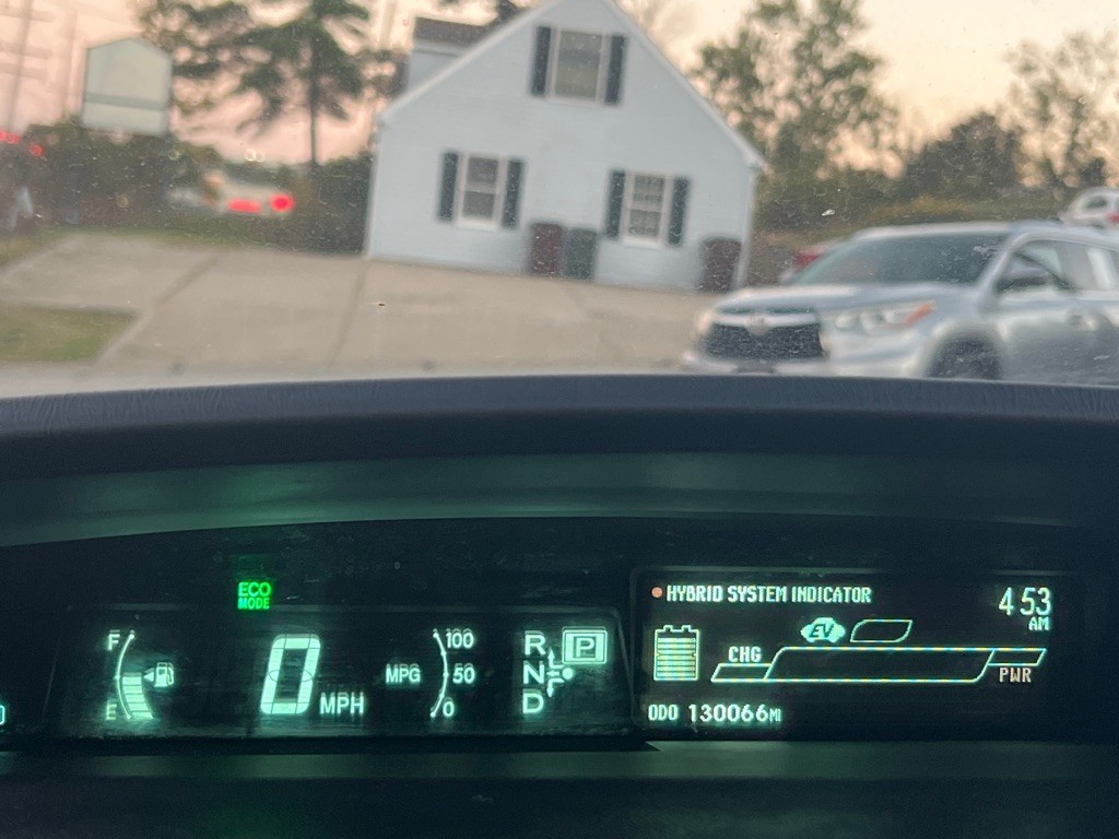 2013 Toyota Prius Image 14