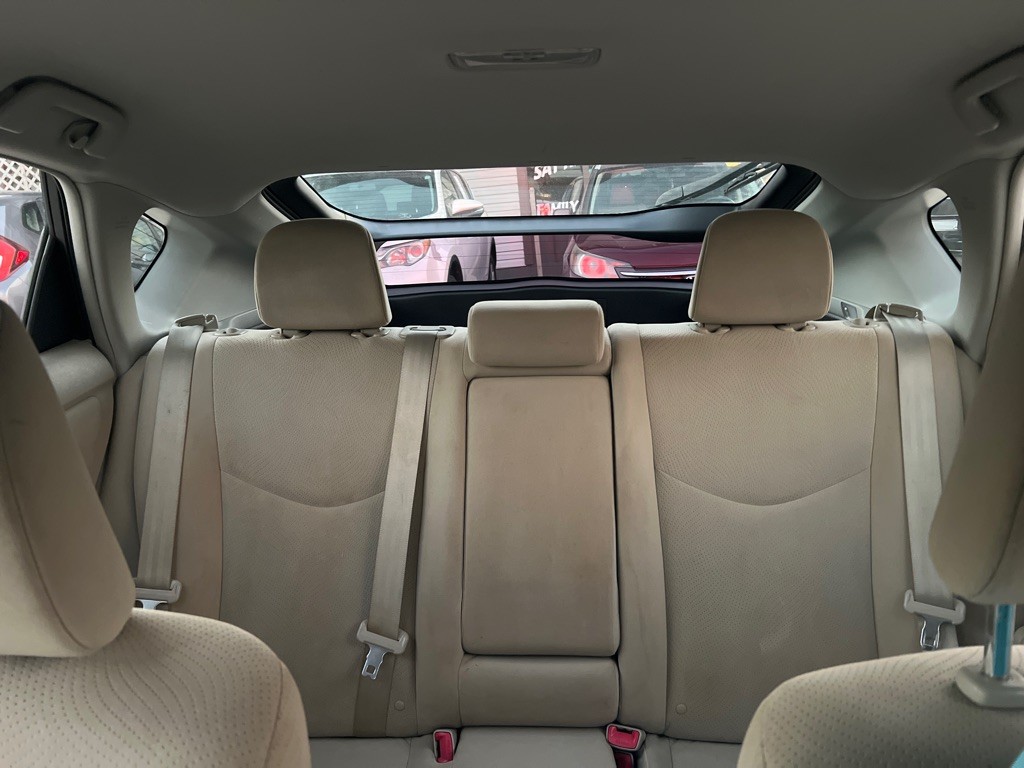 2013 Toyota Prius Image 19