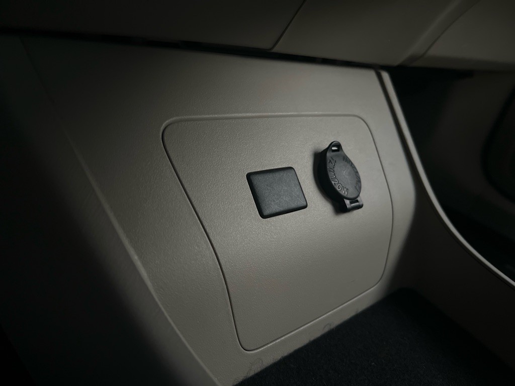 2013 Toyota Prius Image 20