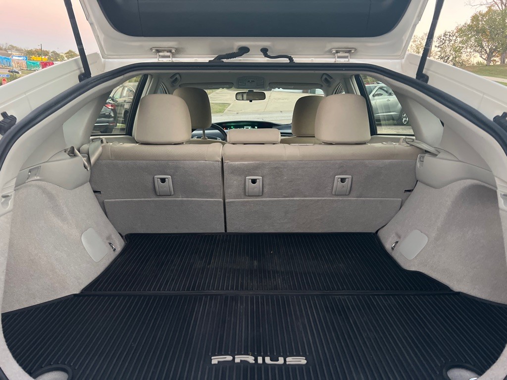 2013 Toyota Prius Image 25