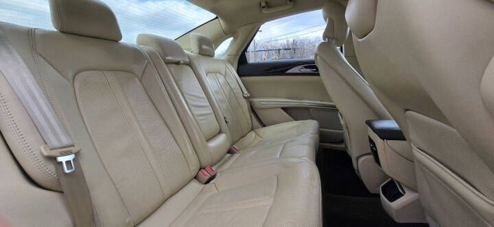 2013 Lincoln MKZ Image 15