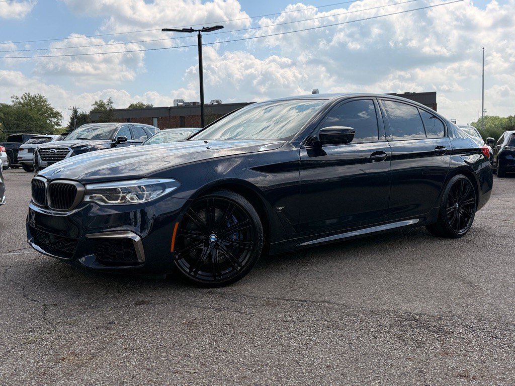2018 BMW 5 Series Image 1