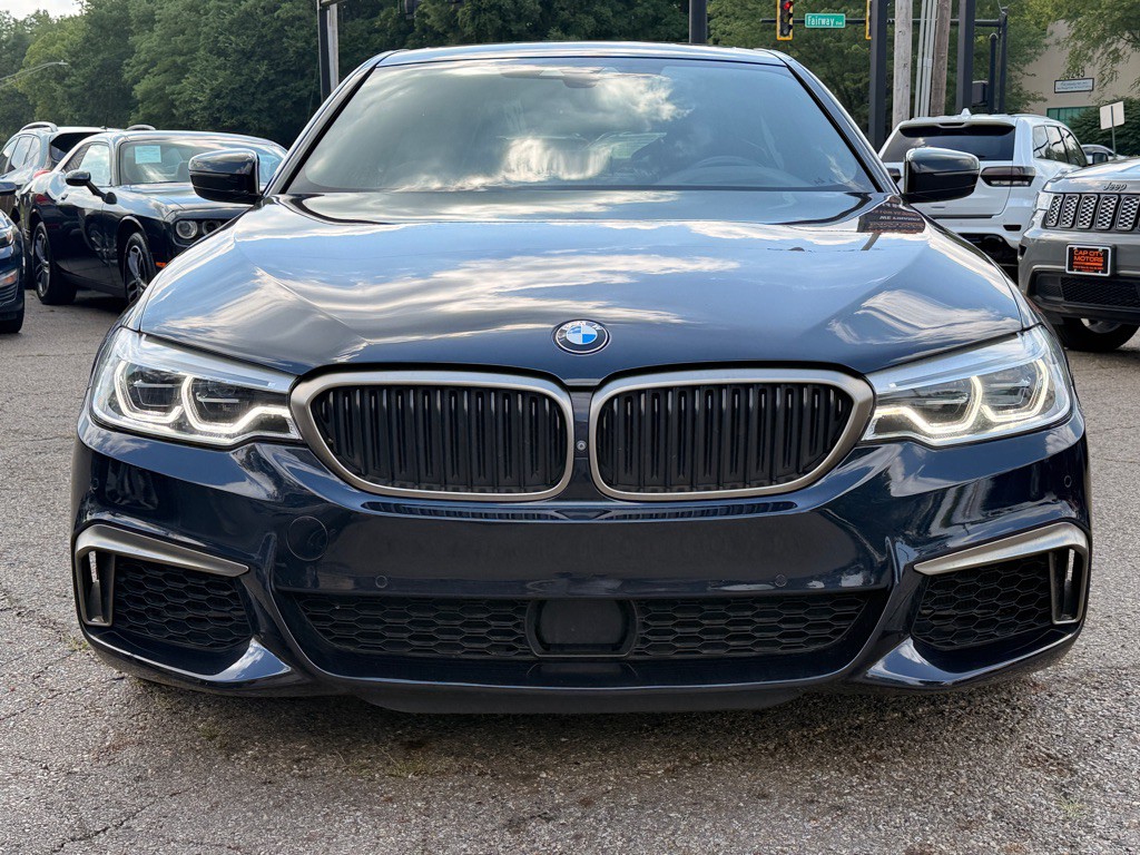2018 BMW 5 Series Image 2