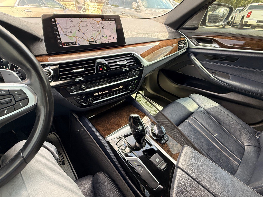 2018 BMW 5 Series Image 18