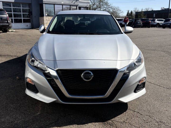 2019 Nissan Altima Image 2