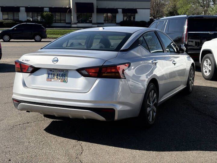 2019 Nissan Altima Image 6