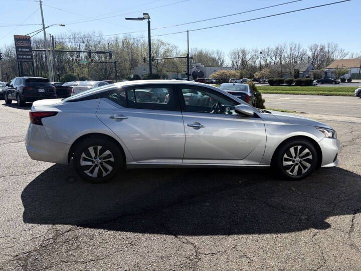 2019 Nissan Altima Image 7