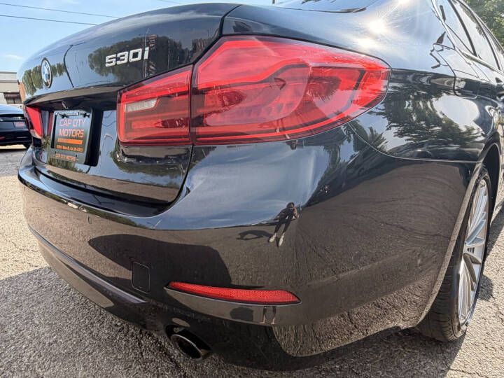 2017 BMW 5 Series Image 9