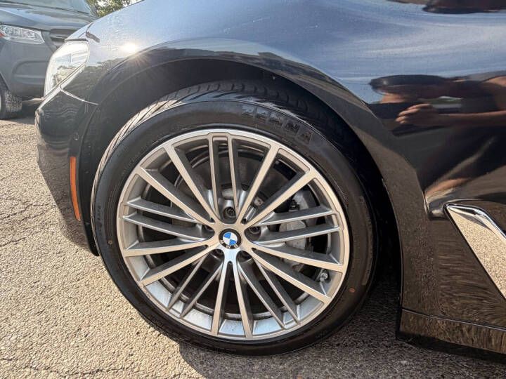 2017 BMW 5 Series Image 10