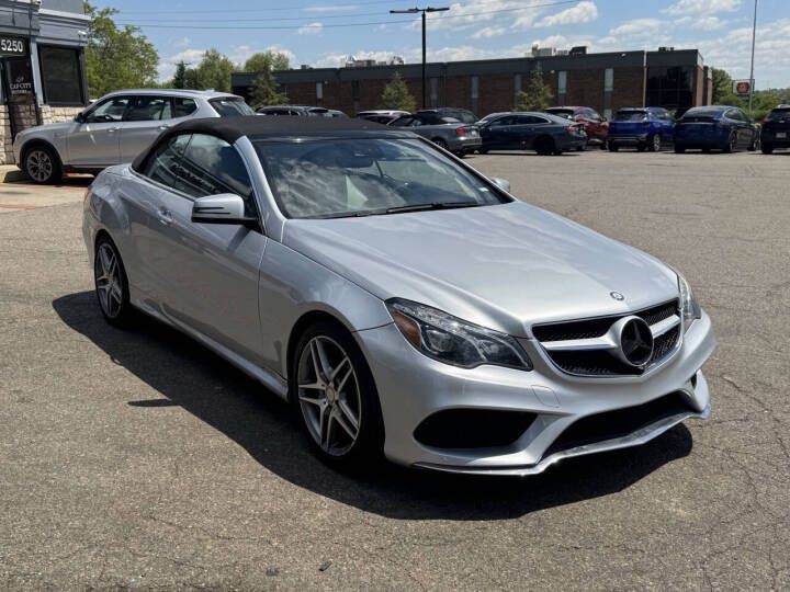 2016 Mercedes-Benz E-Class Image 2
