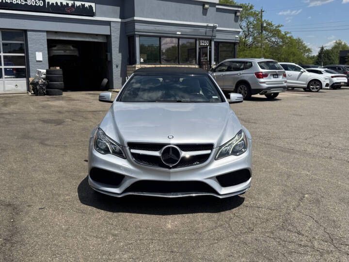 2016 Mercedes-Benz E-Class Image 3
