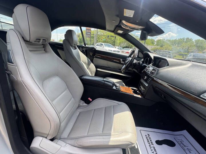 2016 Mercedes-Benz E-Class Image 10