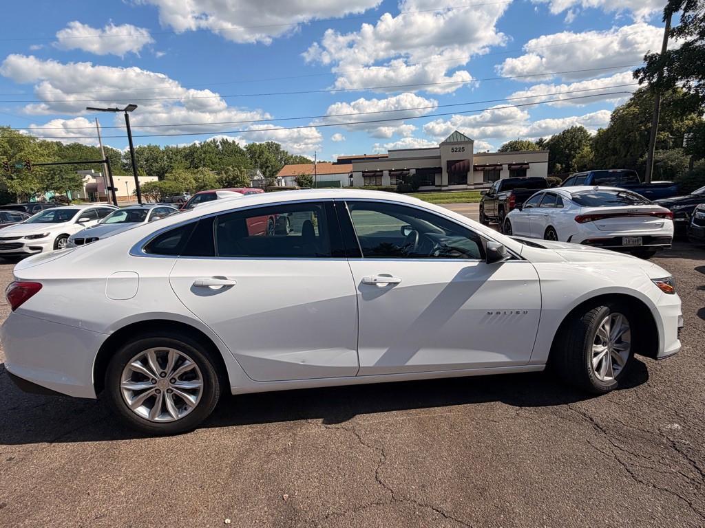2022 Chevrolet Malibu Image 4