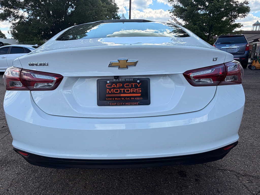 2022 Chevrolet Malibu Image 6