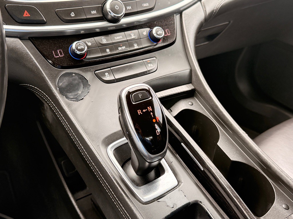 2018 Buick Lacrosse Image 19