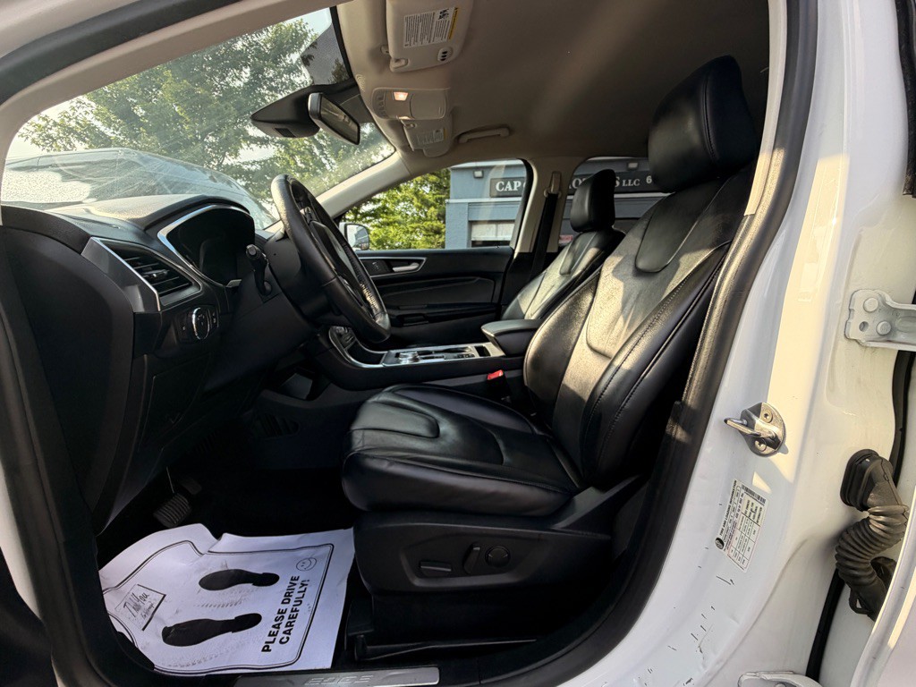 2021 Ford Edge Image 9