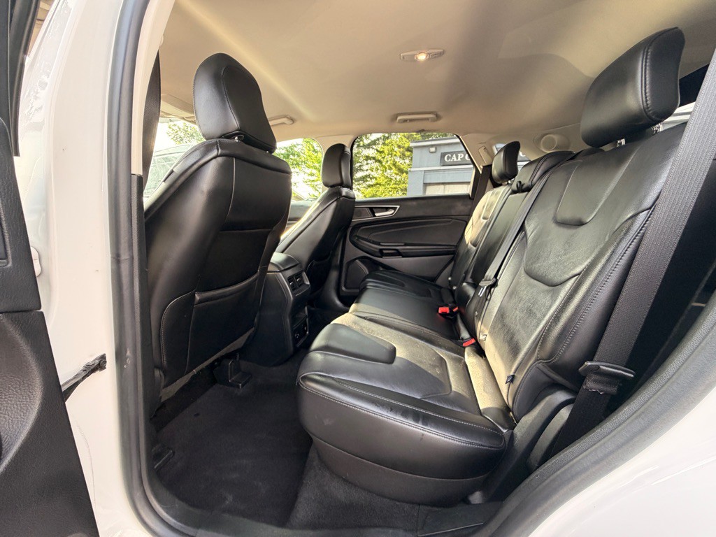 2021 Ford Edge Image 12