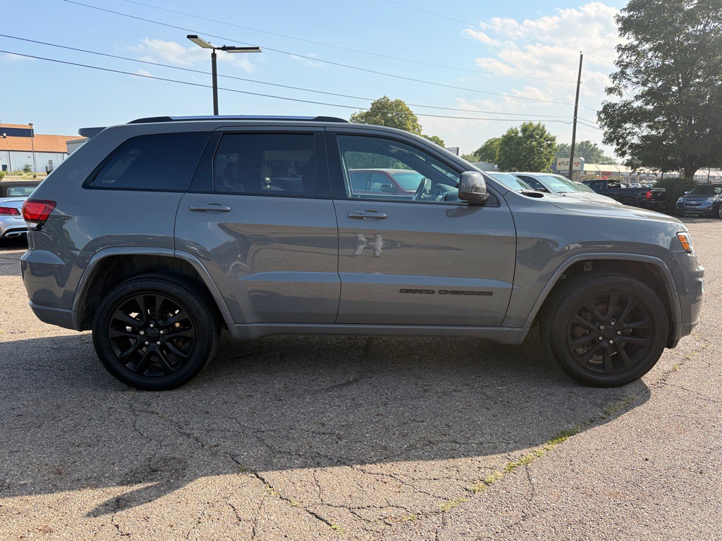 2021 Jeep Grand Cherokee Image 4
