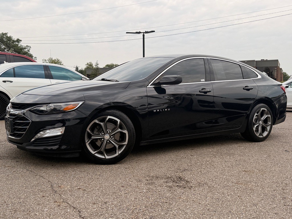 2020 Chevrolet Malibu Image 1