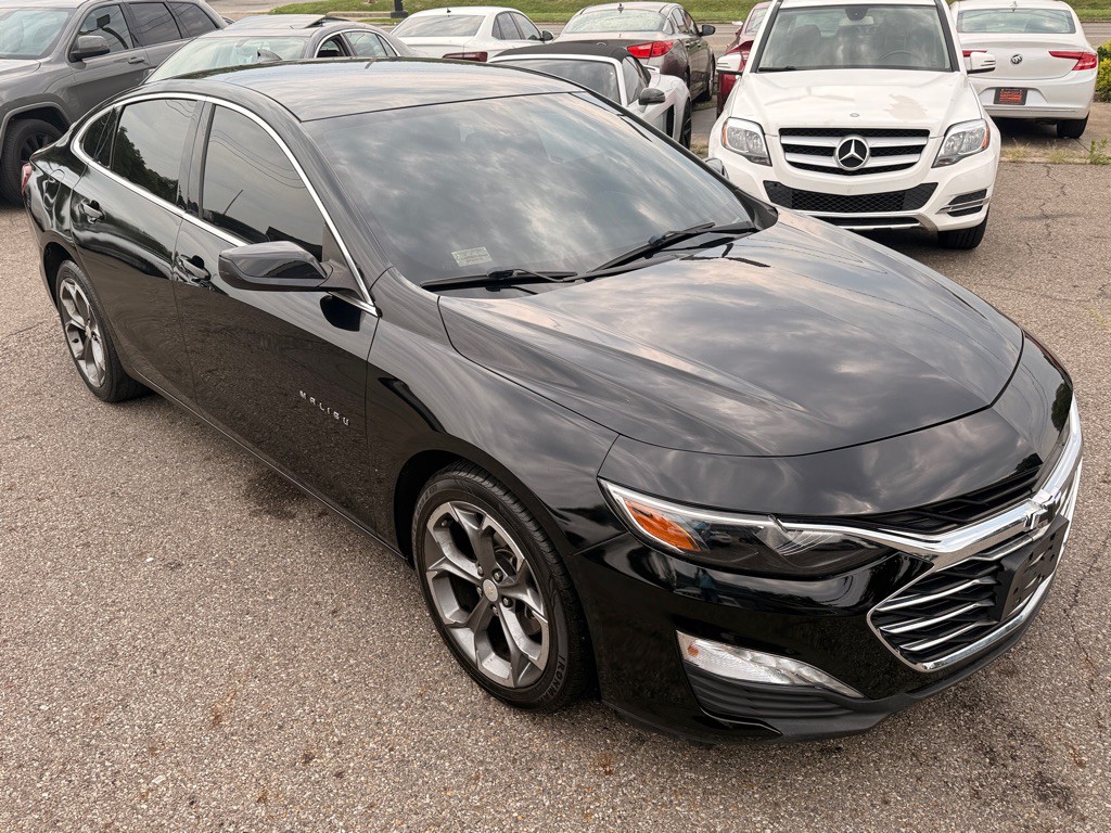 2020 Chevrolet Malibu Image 3