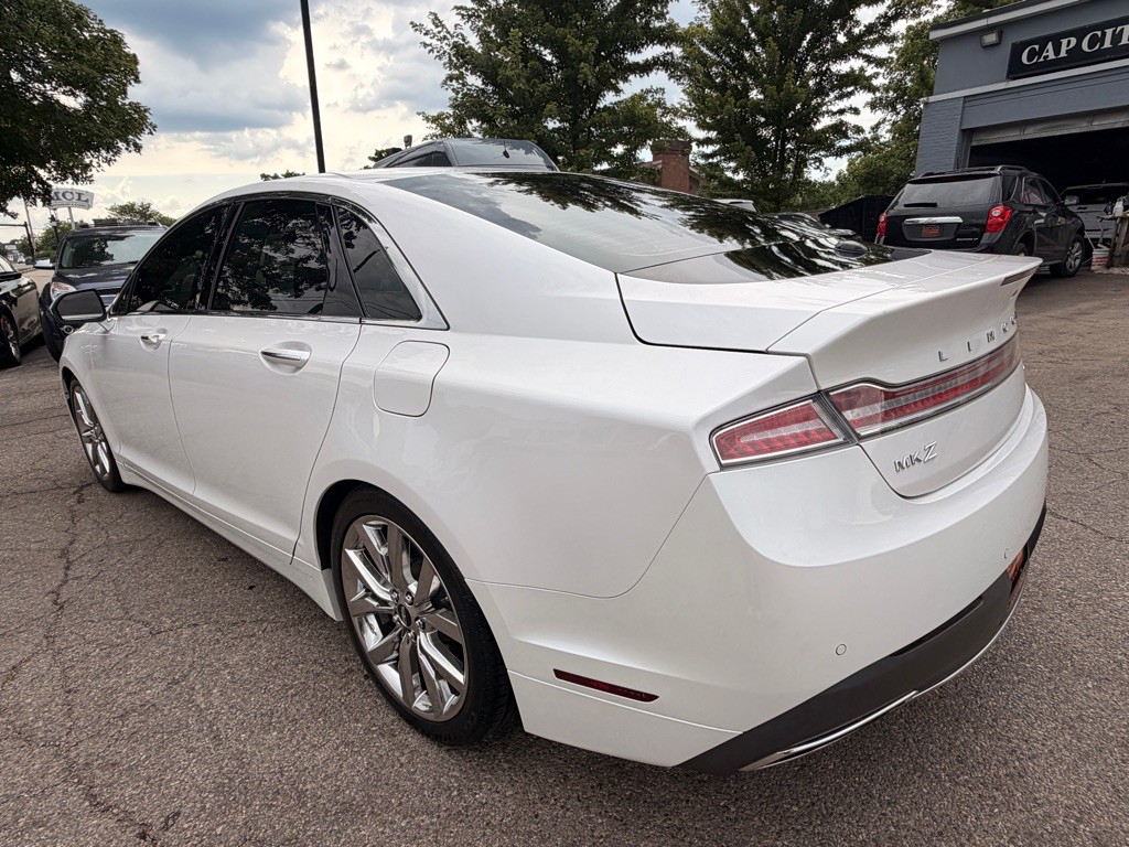 2017 Lincoln MKZ Image 8